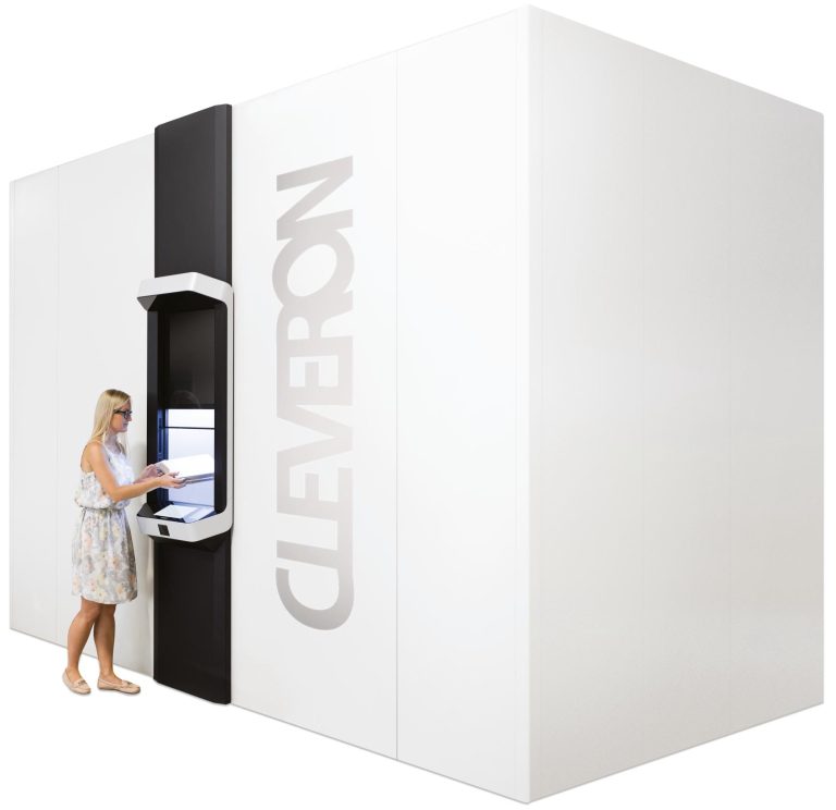 Cleveron-402-robot-parcel-insertion-transparent